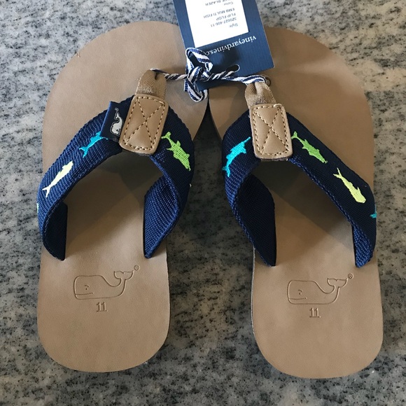 vineyard vines boys flip flops